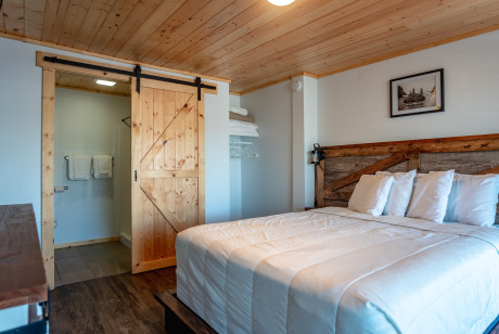 Terimore Bayfront Inn - Guest Room