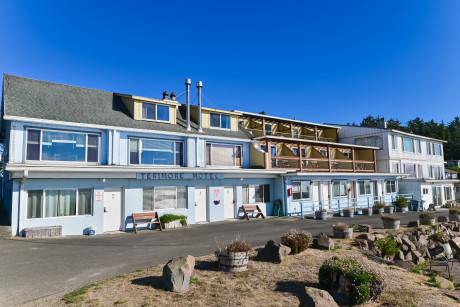 Terimore Bayfront Inn - Exterior